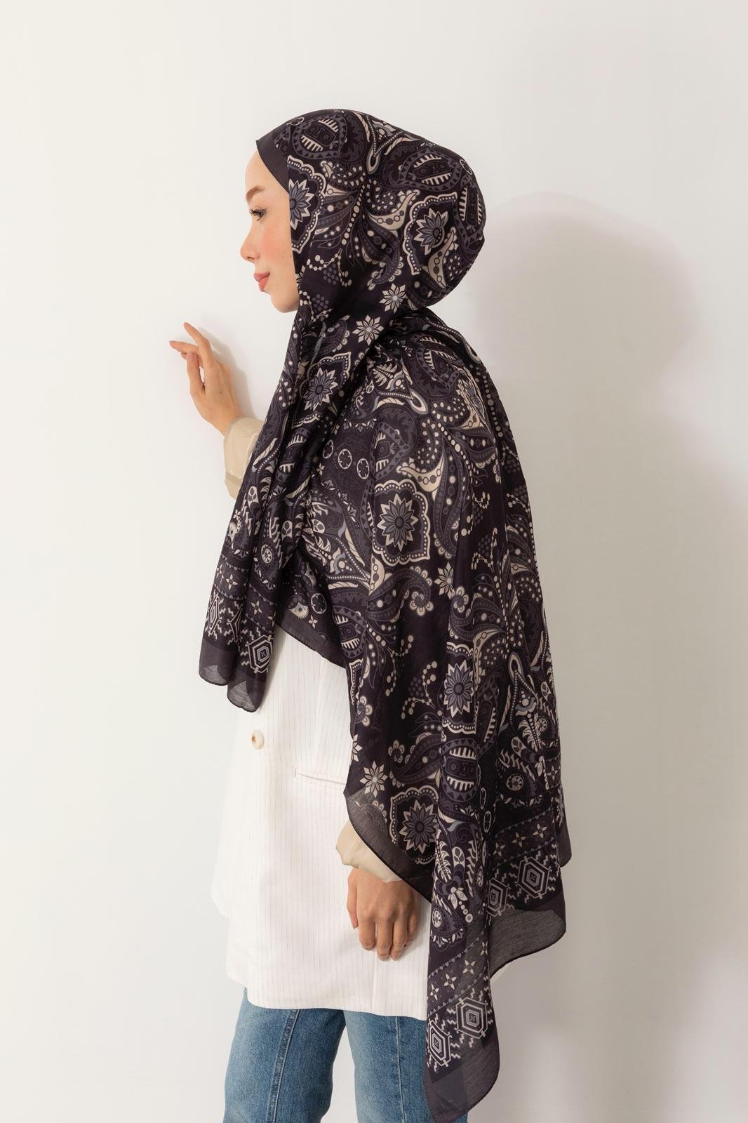 IMG-20250910-WA0031 Soft Şal-Klasik Etnik Desen - Görsel 1