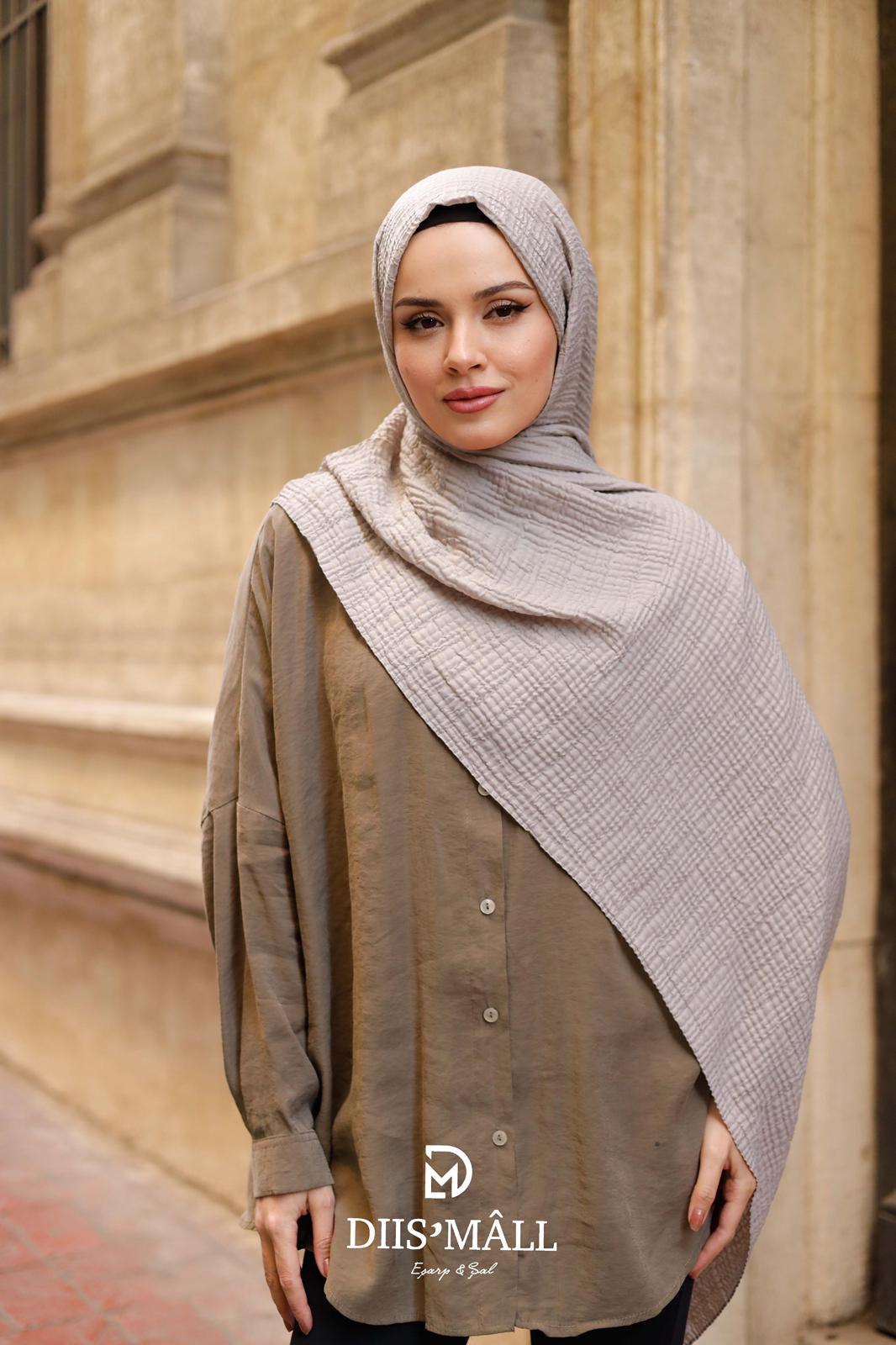 WhatsApp Image 2026-01-28 at 10.14.49 (2) Gofret Desen Müslin Şal - Kum - Görsel 1